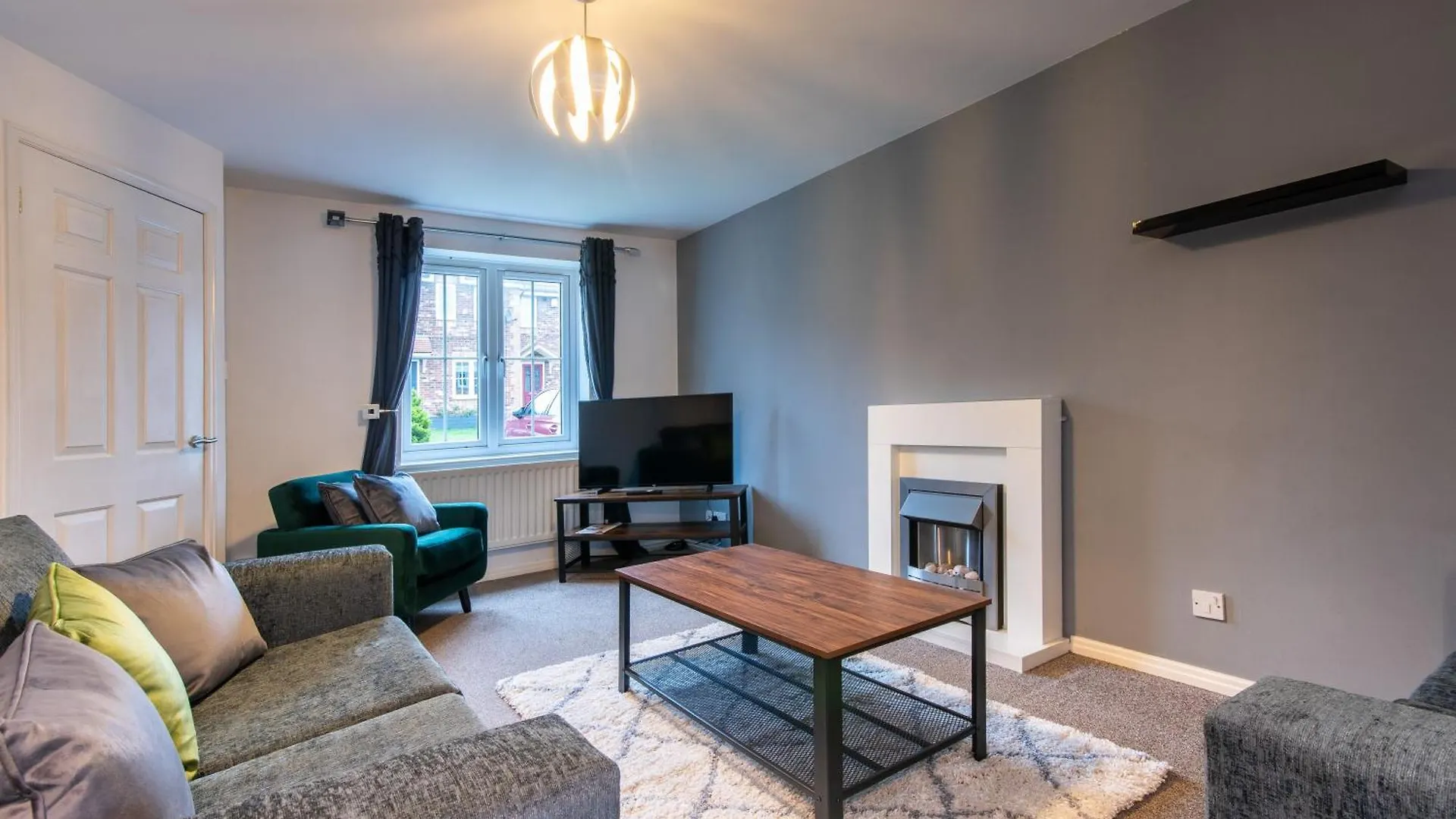 Willa 3 Bed Gem In Pontefract For Easy Commutes To Leeds And Wakefield 0*,  Wielka Brytania